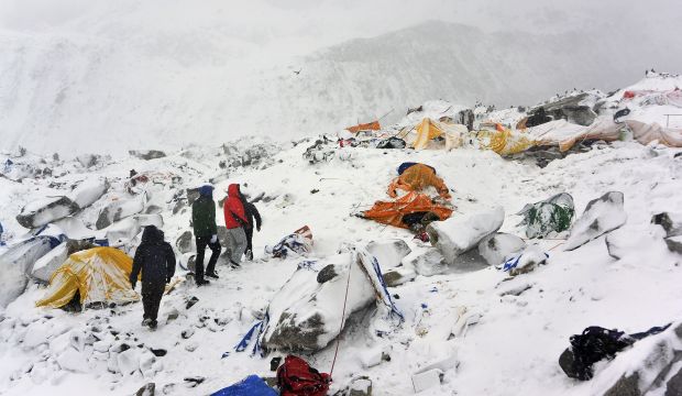 Avalanche-hit Nepal trekkers fight to get on rescue flights
