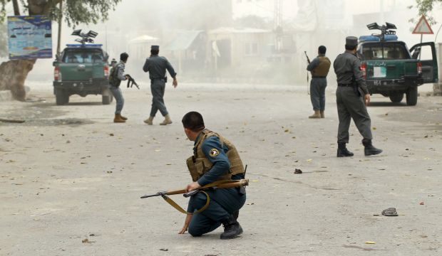 Afghanistan suicide blast kills 33, injures more than 100