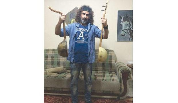 Iraqi artist transforms instruments of war into “instruments of peace”