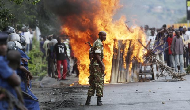 Rwanda says alarmed by Burundi unrest as refugees stream across border