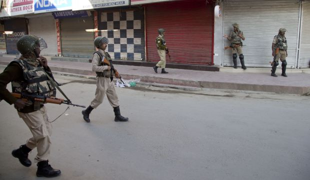Indian forces try to stop separatists’ march in Kashmir