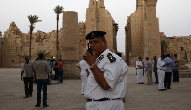 Suicide bomber attacks tourist site in Luxor, four Egyptians wounded