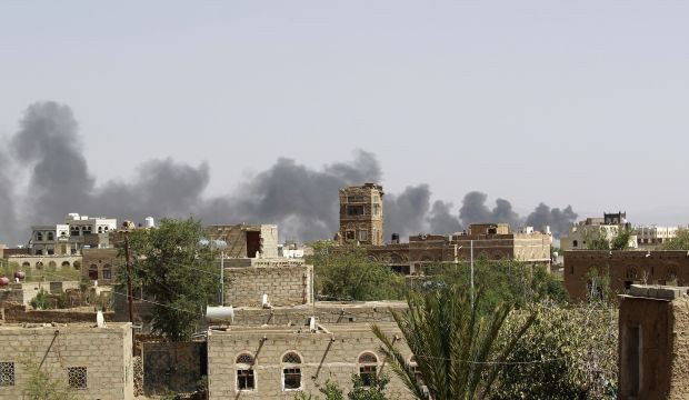 Yemen: Hadi loyalists prepare to attack Sana’a as Saudi warplanes pound Houthi positions