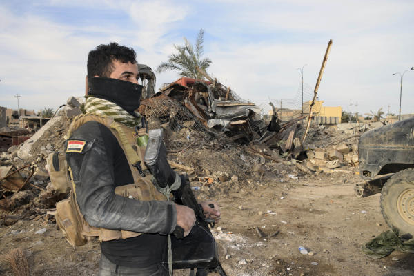 Bombs Laid by Islamic State Hampers Iraqi Victory in Ramadi