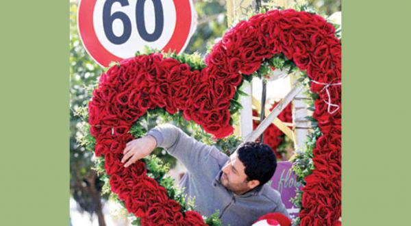 Valentine’s Day Banned in Tehran, Pakistan Overlooks the Celebration
