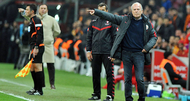 Denizli Expected to Quit as Galatasaray Coach after Three Months with the Club