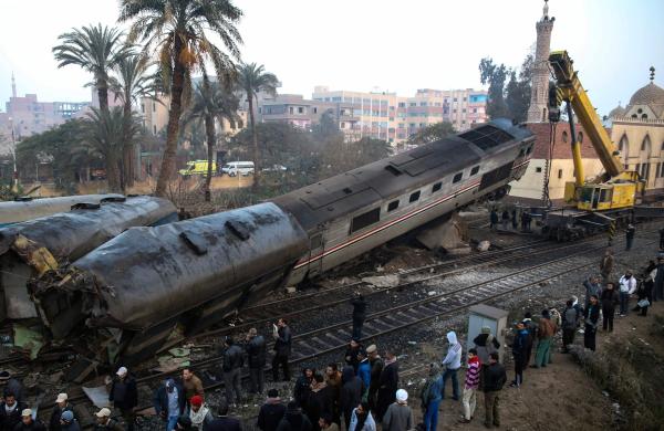 70 Injured in a Train Crash South of Cairo and the Prime Minister Orders an Urgent Investigation