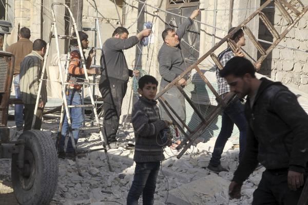 Half a Million Civilians under Blockade in Syria, Organizations Speak of Larger Figures