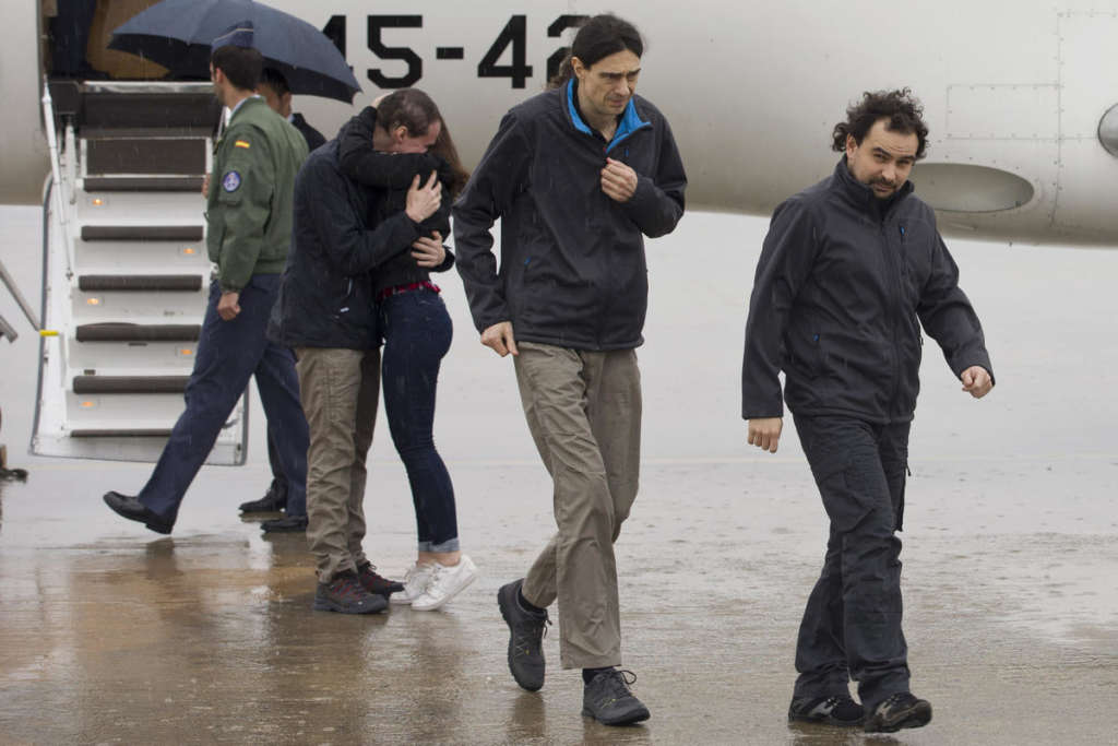 Spanish Reporters Return Home from Syria Captivity, Qatar Claims Mediation
