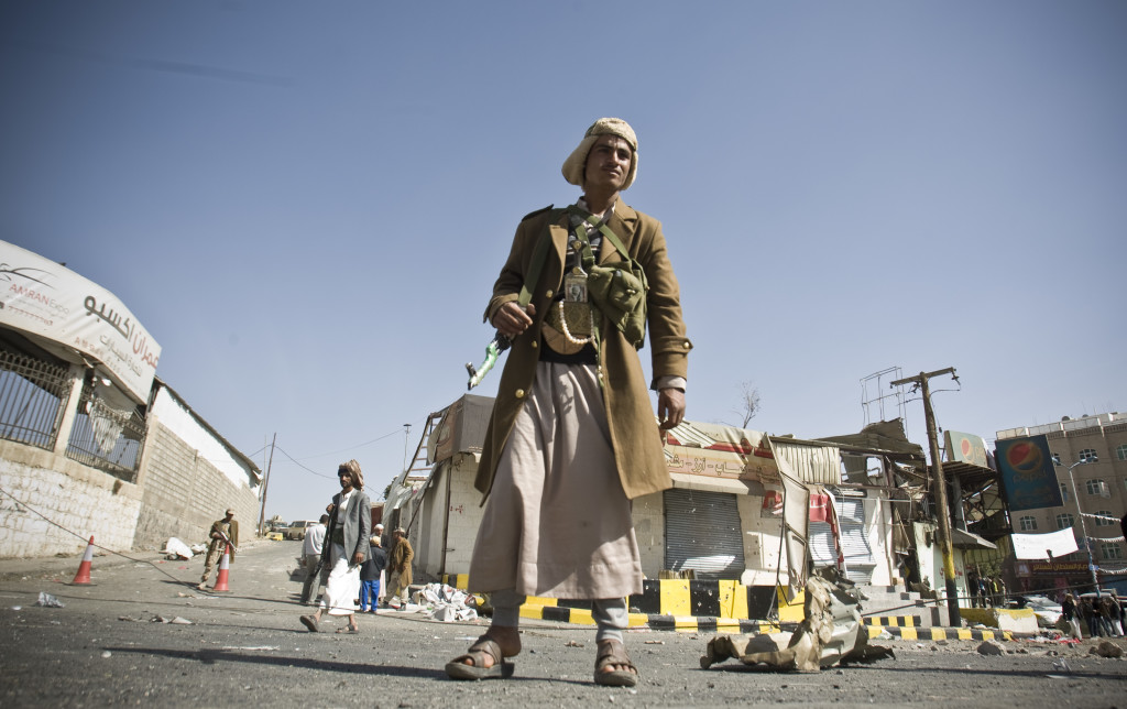 Ten Yemeni Journalists held by Houthis Go on Hunger Strike