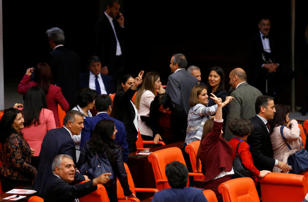 Turkish Parliament Approves Bill Stripping MPs’ Immunity