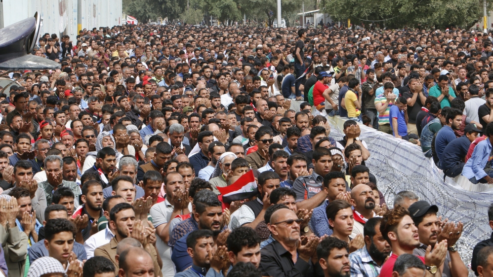 Sadrists Take Hammers Instead of Roses to Protests in Baghdad