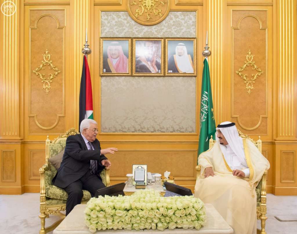King Salman Meets Abbas in Jeddah…Discuss Developments in Palestinian Territories