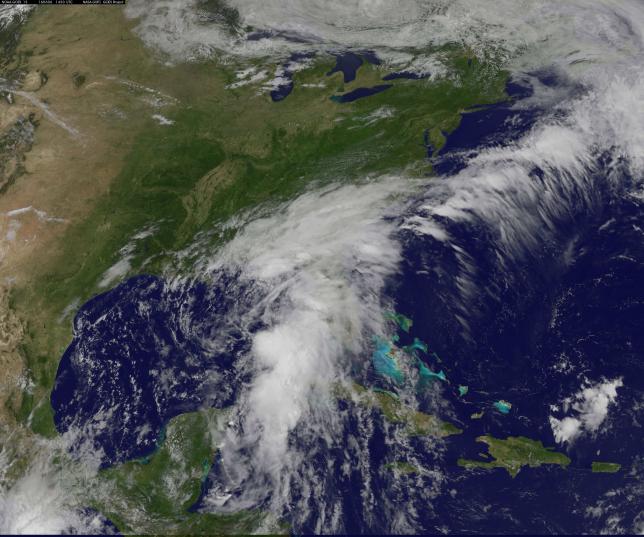 Strong Wind, Heavy Rain to Douse Southeast U.S. as Storm Moves into Atlantic