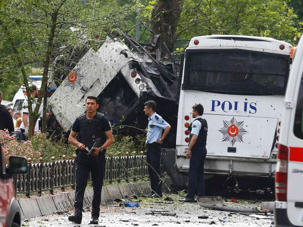 Bomb Attack Targets Police Vehicle in Istanbul; 11 Killed