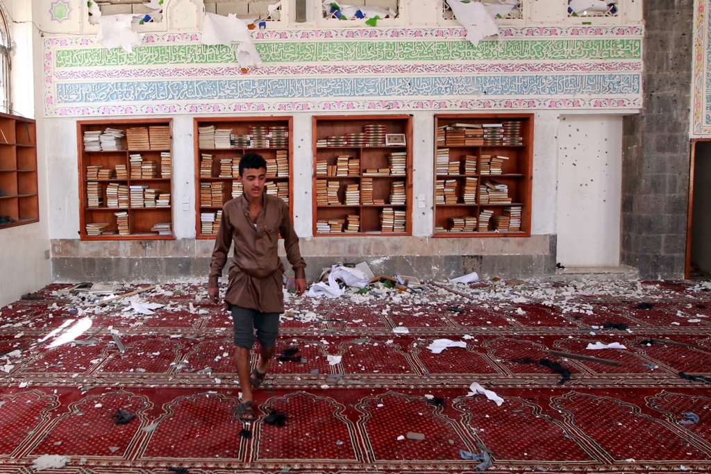 Houthi Militias Kidnap Imams… Turn Mosques into Barracks, Husayniyahs