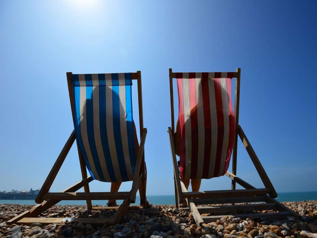 Heatwave Hits UK, Temperature Reaches 32C