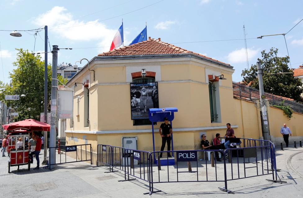 French Missions in Turkey Closed over Security Fears