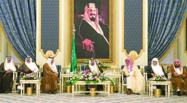 King Salman Receives Princes, Scholars, Officials, and Citizens