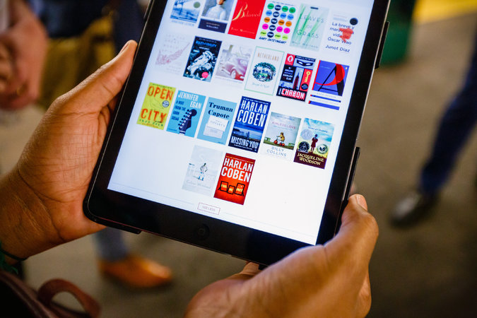 Now Arriving on the New York Subway: Free E-Books, Timed for Your Commute