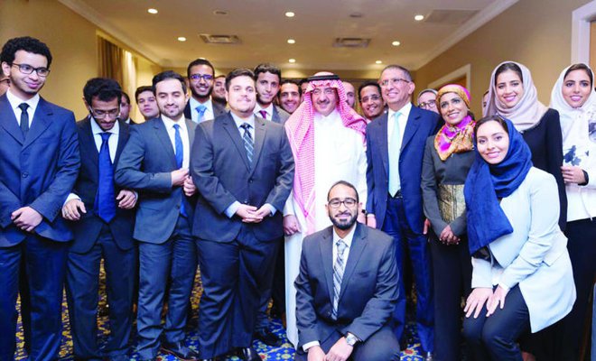 Crown Prince Meets with Saudi Students in U.S.