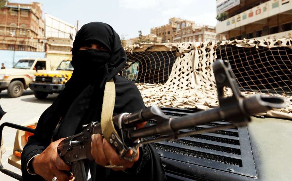 Yemen’s Rebels Loot $6.3 Million..Bin Daghr: We Will Pay Our Debt