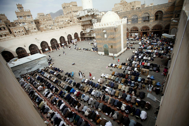 Houthis Seek to Politicize Mosque Sermons