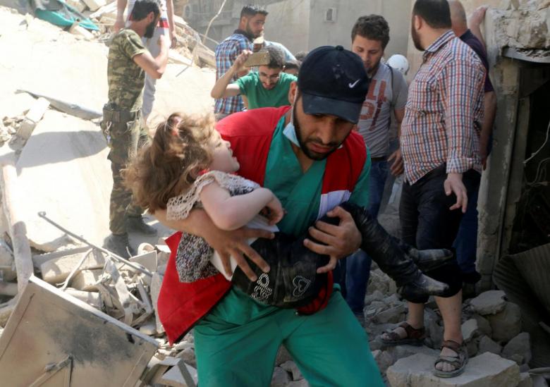 Pro-Regime Airstrikes Shut Aleppo Hospital, Cut Water Supply