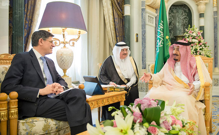 Custodian of the Two Holy Mosques Receives U.S. Secretary of Treasury