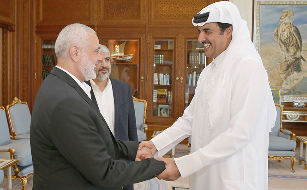 Emir of Qatar Receives Khaled Meshaal, Ismail Haniyeh