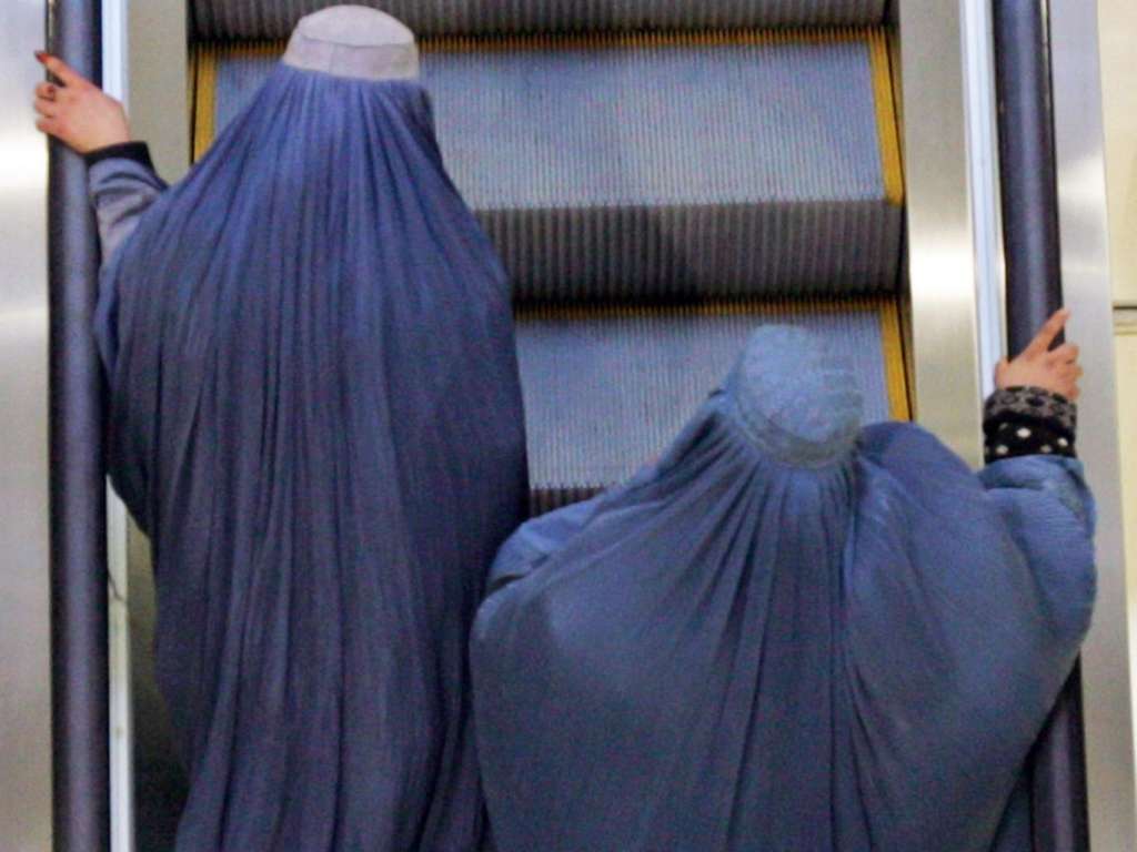 Netherlands Bans Burka in Public Places