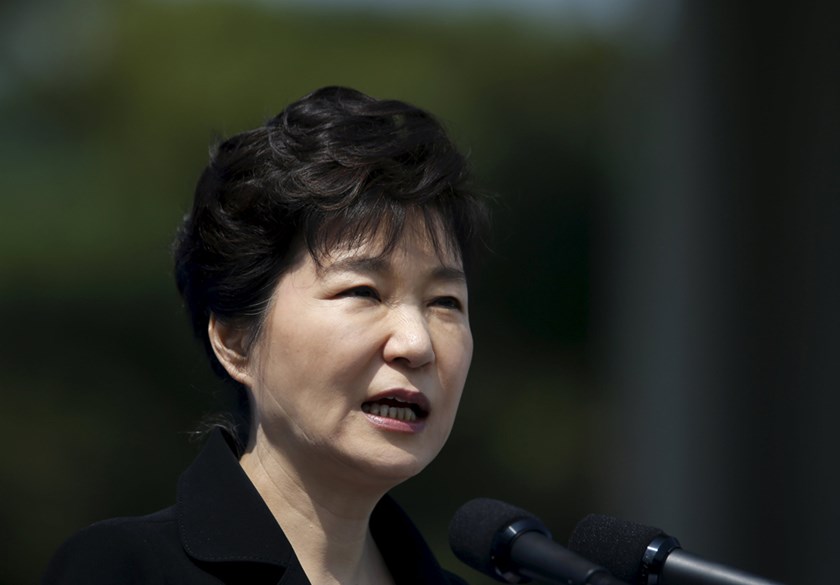 S. Korea President Says Willing to Leave Office Early, Opposition Cries Foul