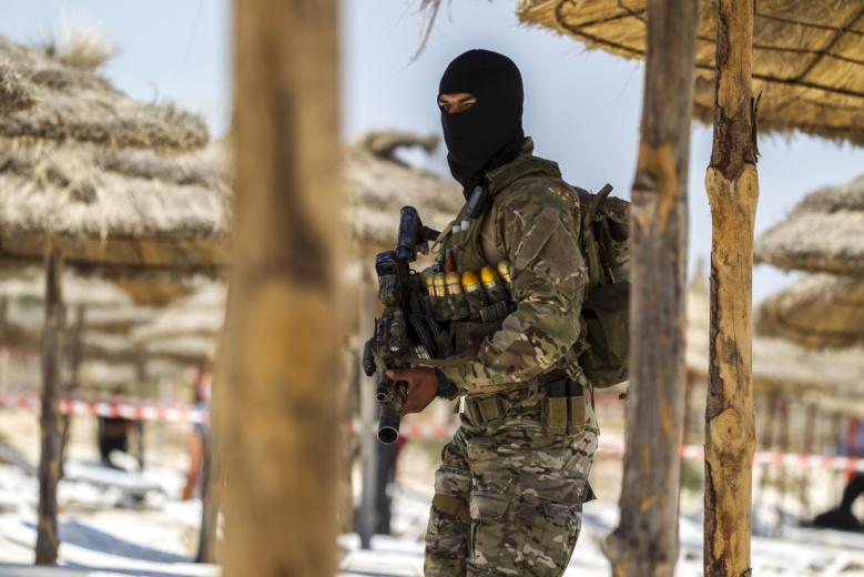 Tunisia Captures Three Arms Caches near Libya Border