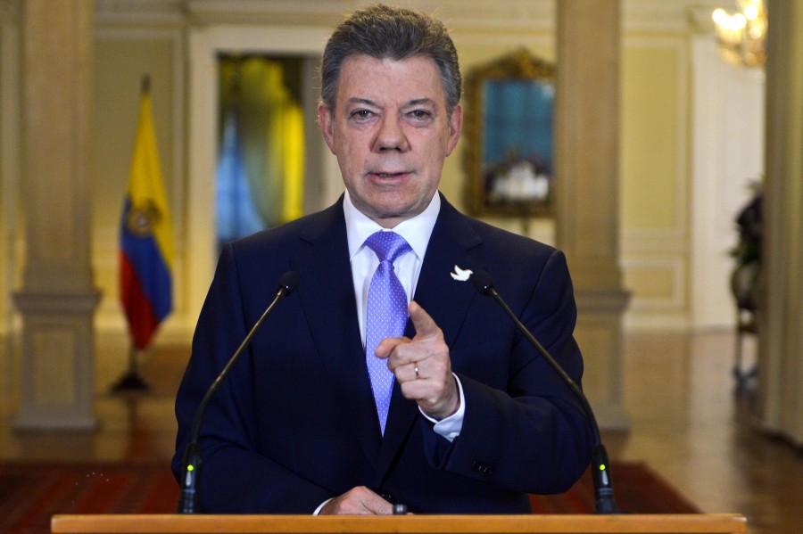 Colombia, Rebels Sign Revised Peace Deal