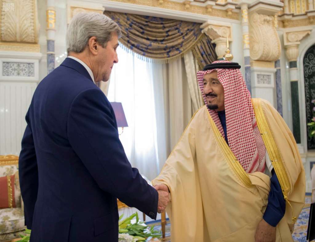 King Salman Discusses with Kerry Latest Developments