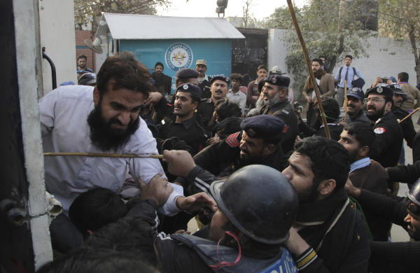 At Least 150 Pakistanis Arrested after Attempting to March in Support of Blasphemy Law