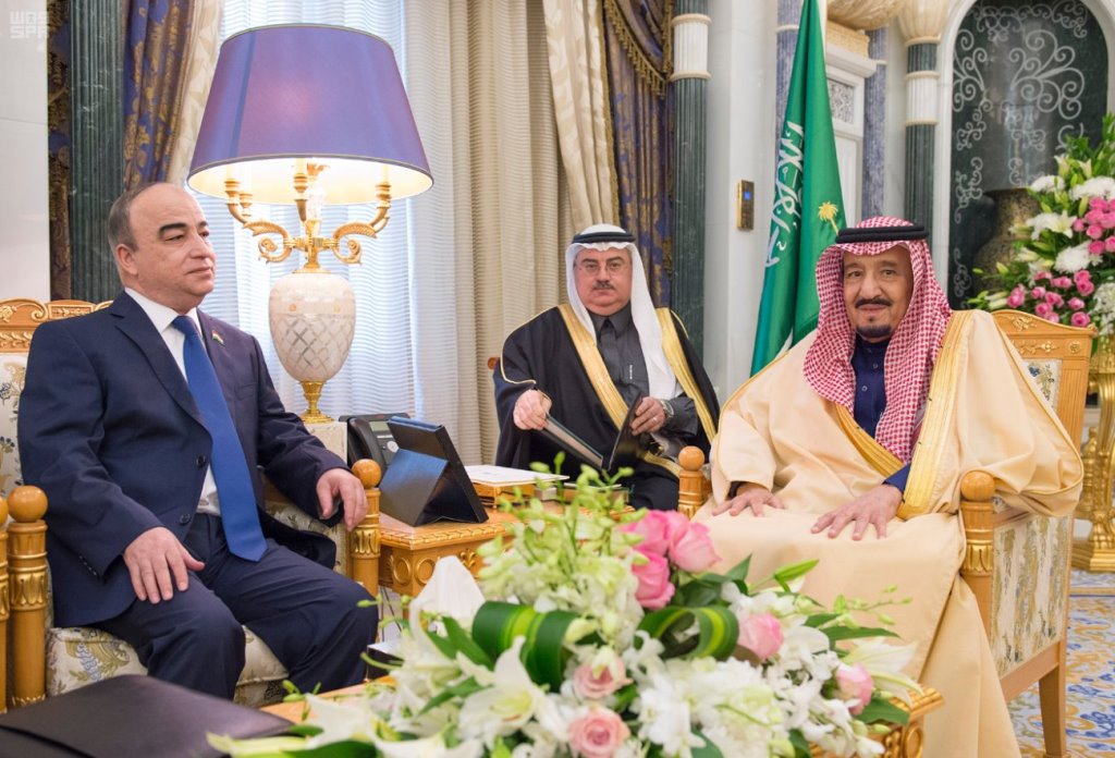 King Salman Discusses Bilateral Issues with Tajikistani Speaker