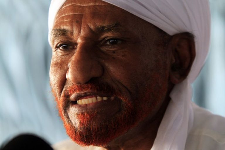 Sudan: Al-Mahdi Returns to the Country From Self-imposed Exile