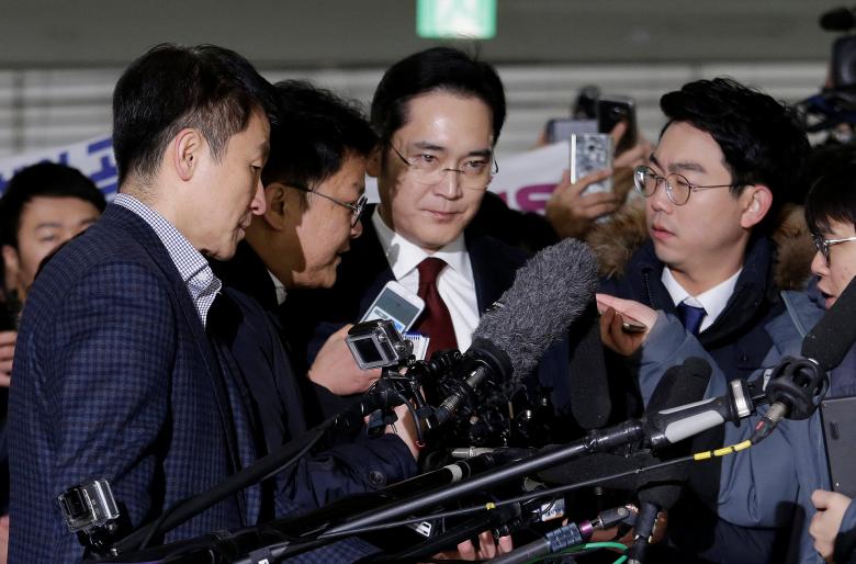 South Korea Prosecutor Weighs Economic Impact of Arrest of Samsung chief