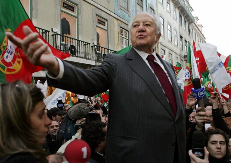 Former Portugal PM Soares Dies at 92