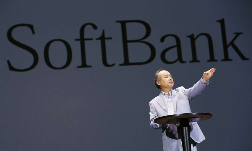 Apple, Oracle to Invest in Softbank Vision Tech Fund