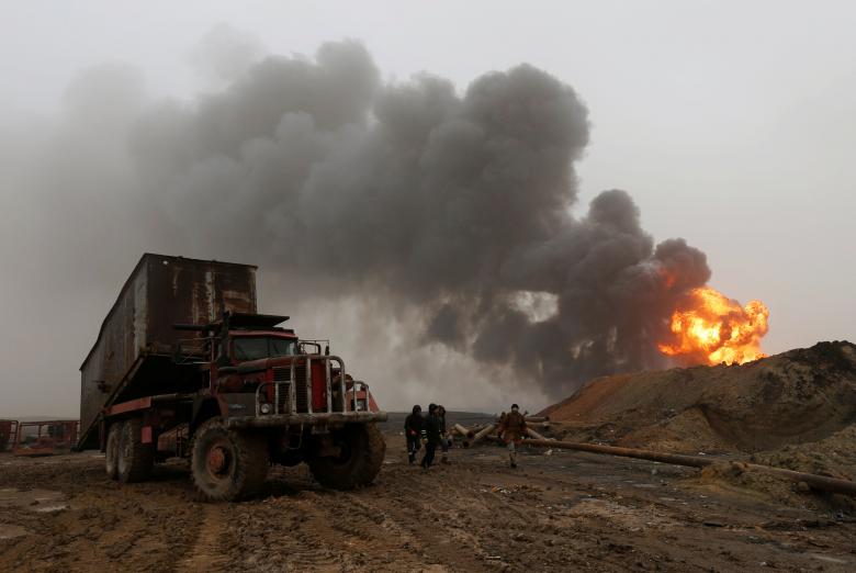 ISIS Torches Qayyara Oil Field in Northern Iraq, National Units Put out Growing Fires