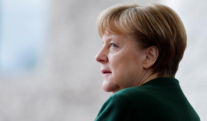 Merkel in Egypt, Tunisia to Reduce Migrant Flows