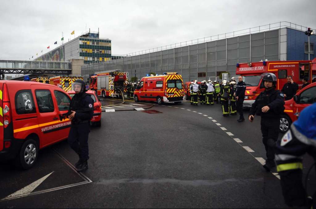 Man Shot Dead in Paris Orly Airport Security Scare