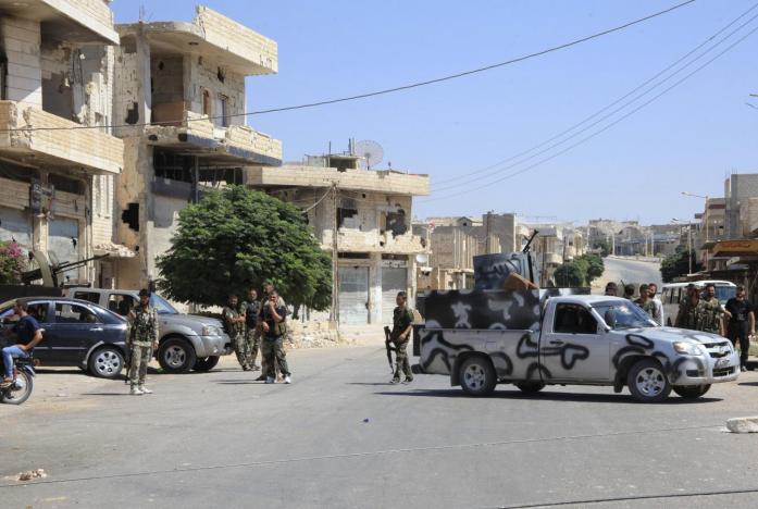 Russia Engages in Hama Battle, Rebel Leader Julani Eyes Regime-Held Airport