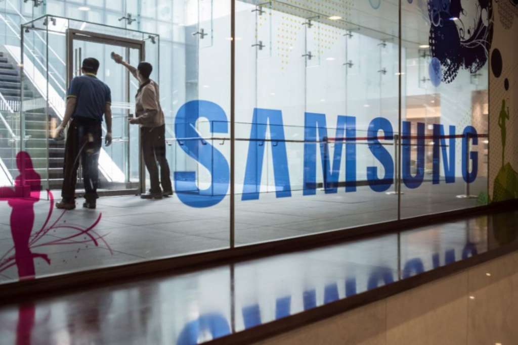 Samsung Backs Away from Planned Split