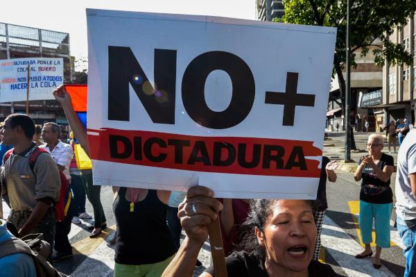 Venezuela Supreme Court Backs down from Bid to Boost Maduro’s Power
