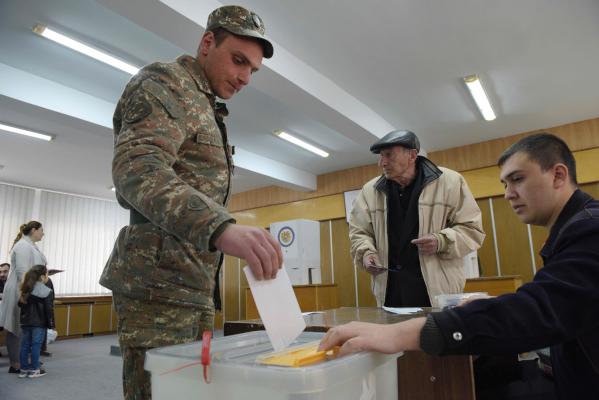 Armenians Cast Vote in Closely Fought Parliamentary Elections