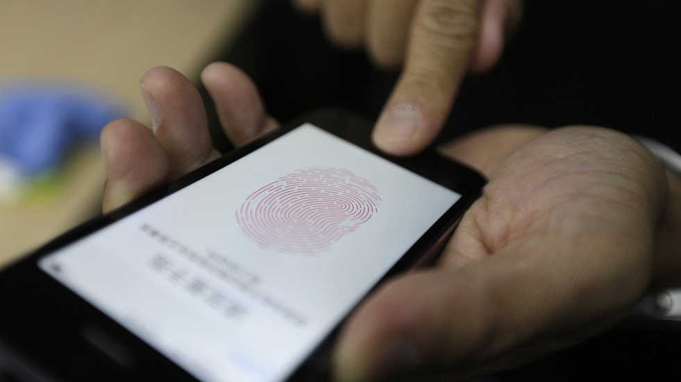 Smartphone Fingerprint Sensors Not as Secure as Thought