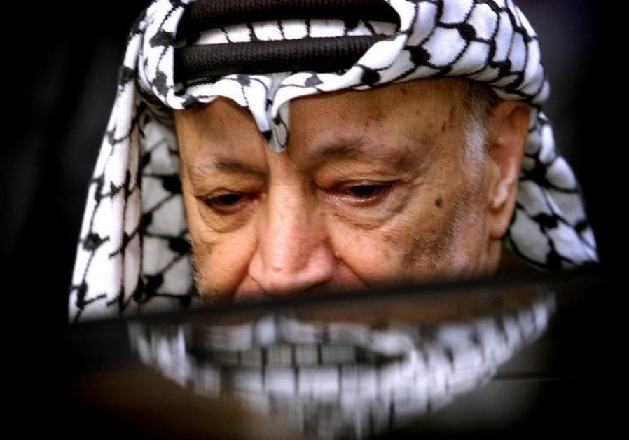 Israel Planned Arrest, Deportation of Arafat in 2002